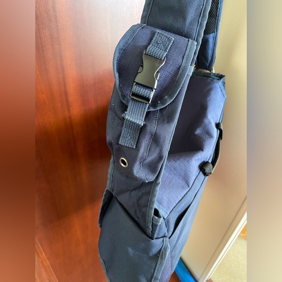 LATE SHOW with David Letterman 2500 Show Large Navy Blue & Yellow Messenger Bag - Picture 5 of 13